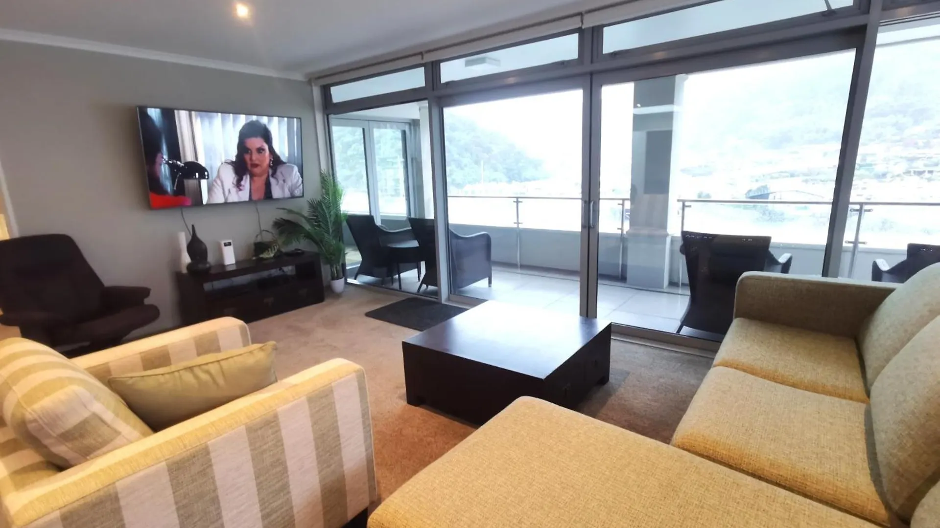 Apartment Oxleys 501 3 Bedroom Penthouse Picton New Zealand